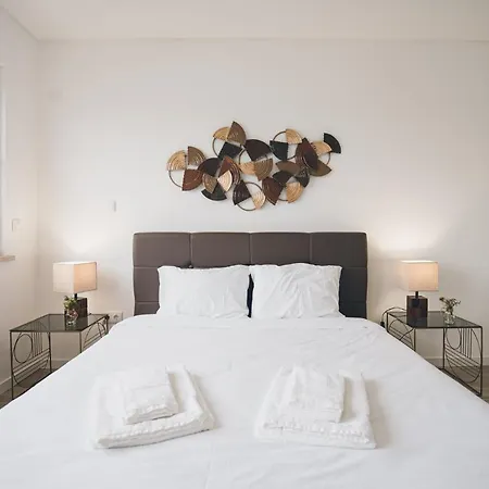 Purple Beach Villa Santa Barbara (Lisbon)