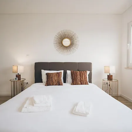 Purple Beach Villa Santa Barbara (Lisbon)